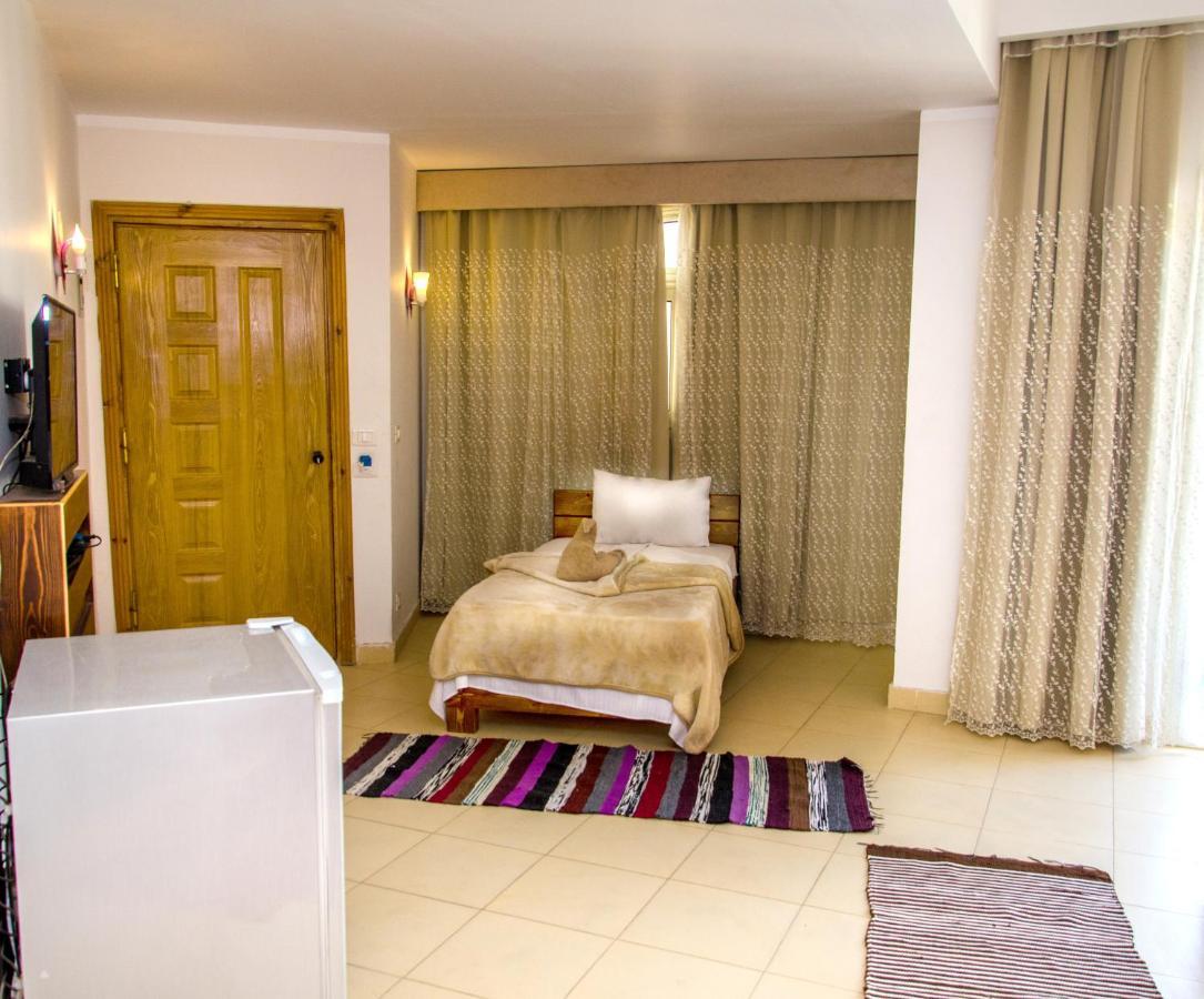 New Yalla Hotel Dahab Exterior photo